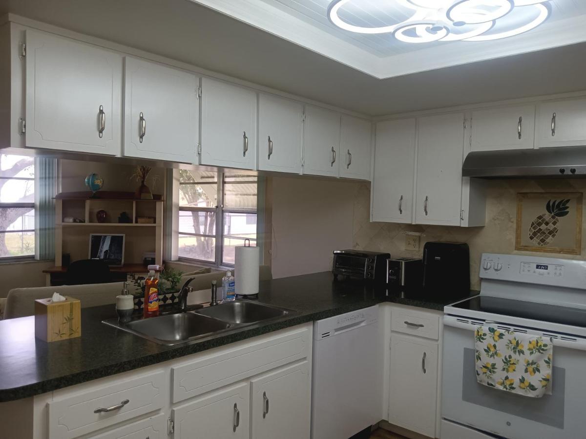 Comfortable, Sunny, Quiet Neighborhood * Port Richey