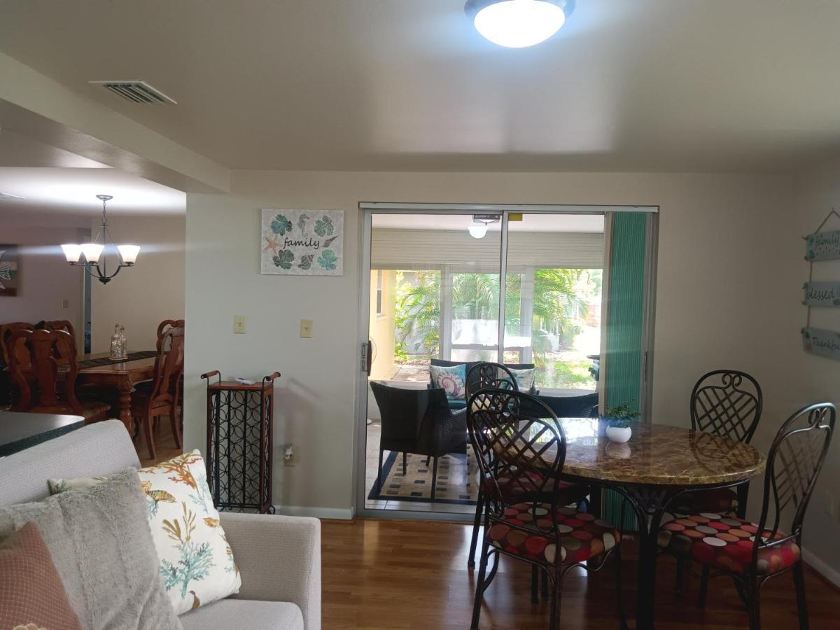 Comfortable, Sunny, Quiet Neighborhood Holiday home